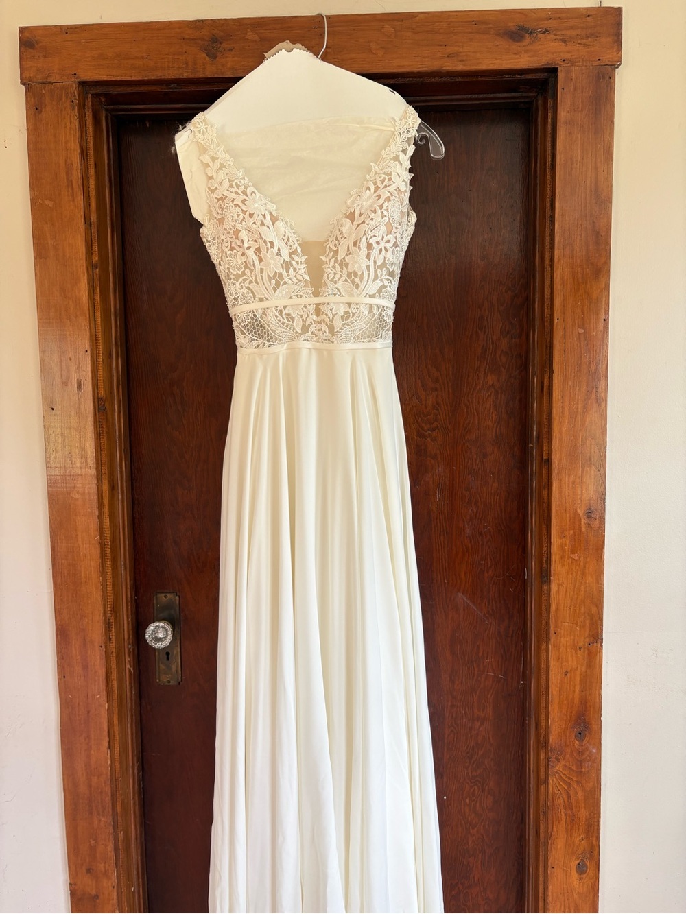 Elegant Lace Bodice Maxi Slip - Ivory